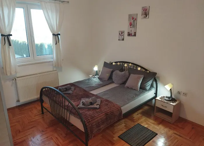 Dora Apartman