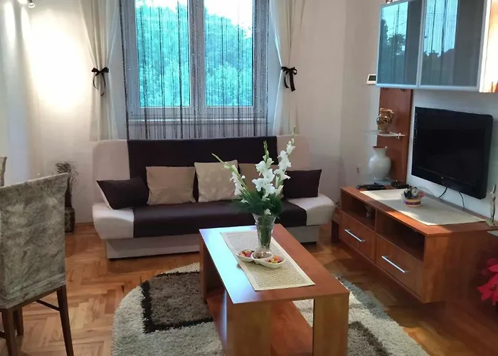Dora Apartman